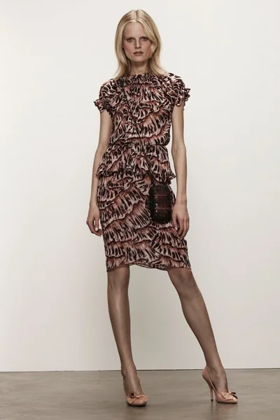Look 16
